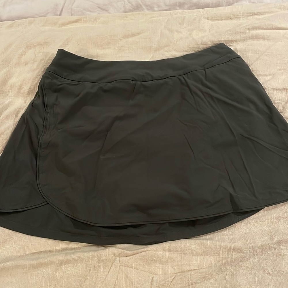 Outdoor voices exercise skort